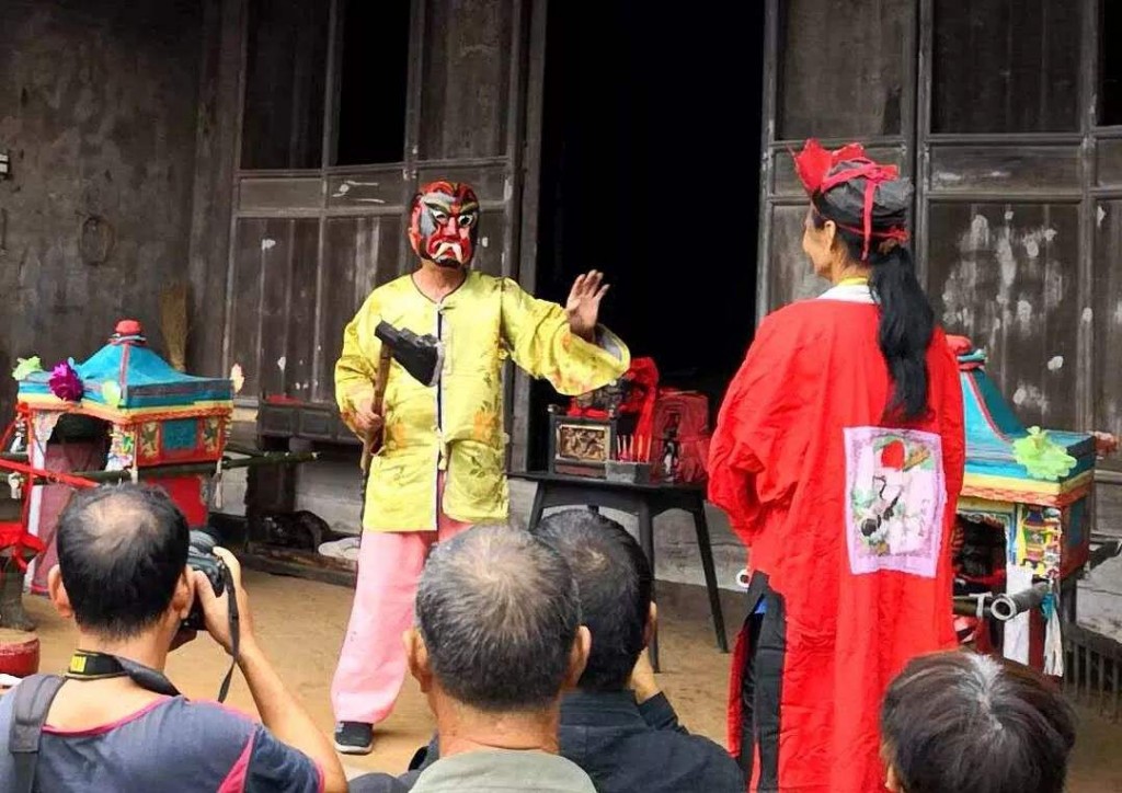 湖南这个小山村还有人会中国最古老的傩戏_走进傩戏_中国傩戏网