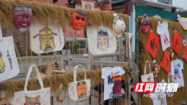  沅陵辰州傩面具非遗技艺体验活动 吸引年轻人投身非遗传承和文创领域