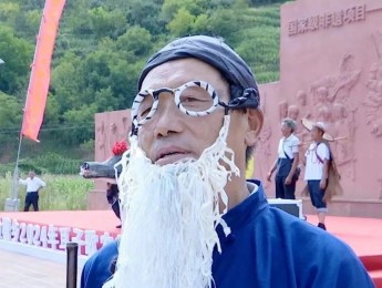 尹耀文 “耳子歌”省级非遗传承人 