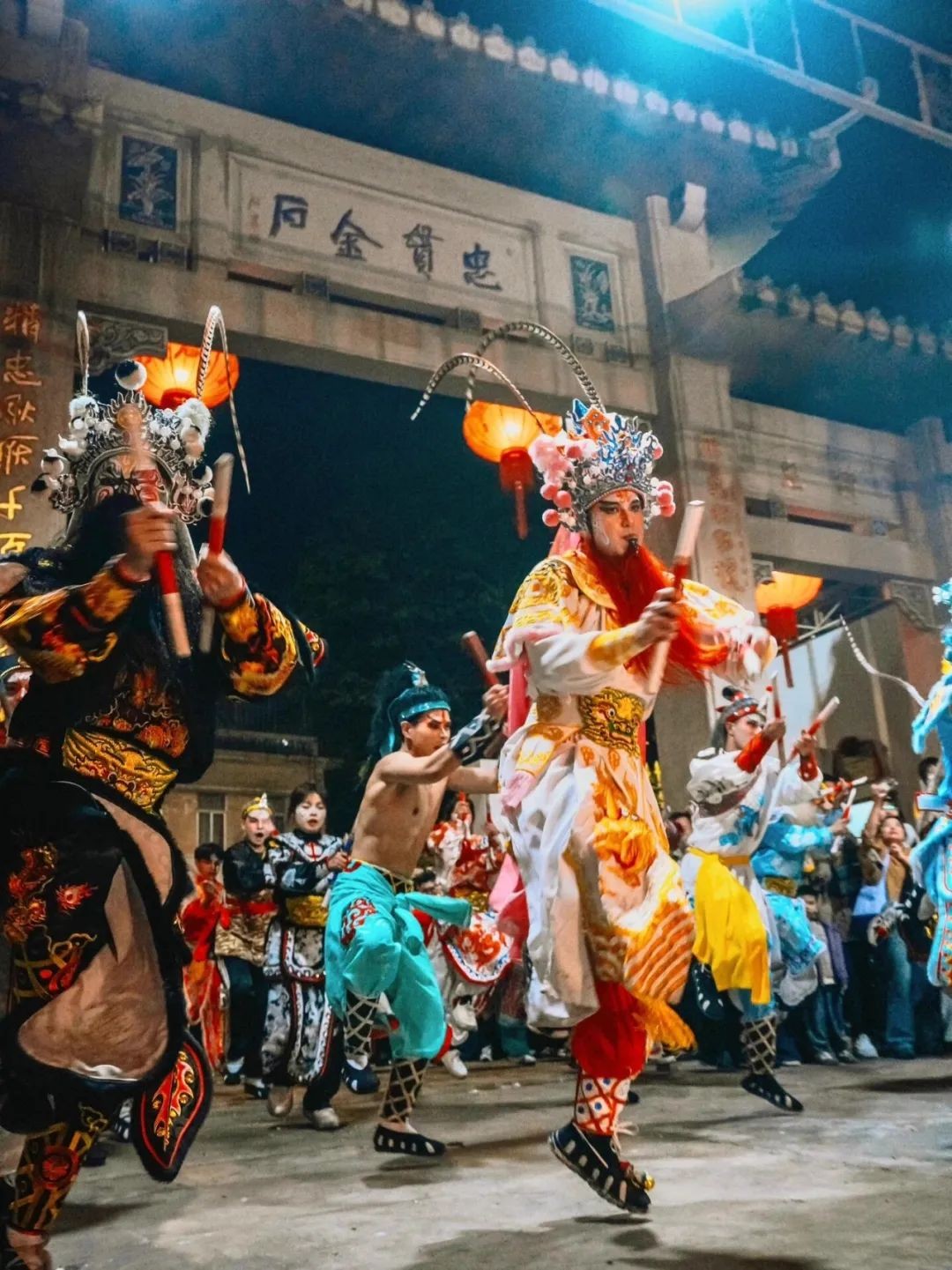 潮汕英歌舞：从乡土傩舞到全球顶流的非遗传奇_快讯_中国傩戏网