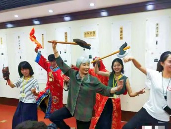刘凤初 万载开口傩省级代表性传承人（唯一女性）