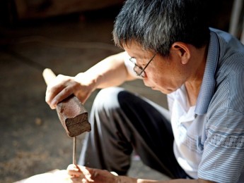 彭保南 傩面具雕刻匠人