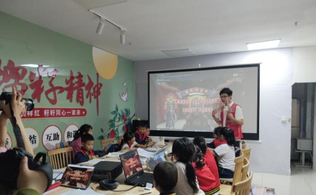 大桥社区居民委员会开展探秘傩戏·AI伴绘——青少年非遗文化创意实践活动